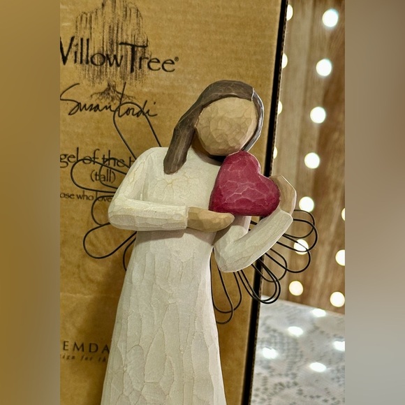 NEW Willow Tree “Angel of the Heart" (Tall) Figurine Retired Edition Susan Lordi - Picture 3 of 10